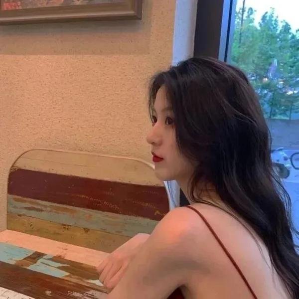 玉女寻春